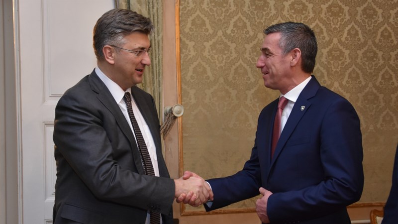 Predsjednik Vlade Andrej Plenković s predsjednikom Skupštine Republike Kosovo